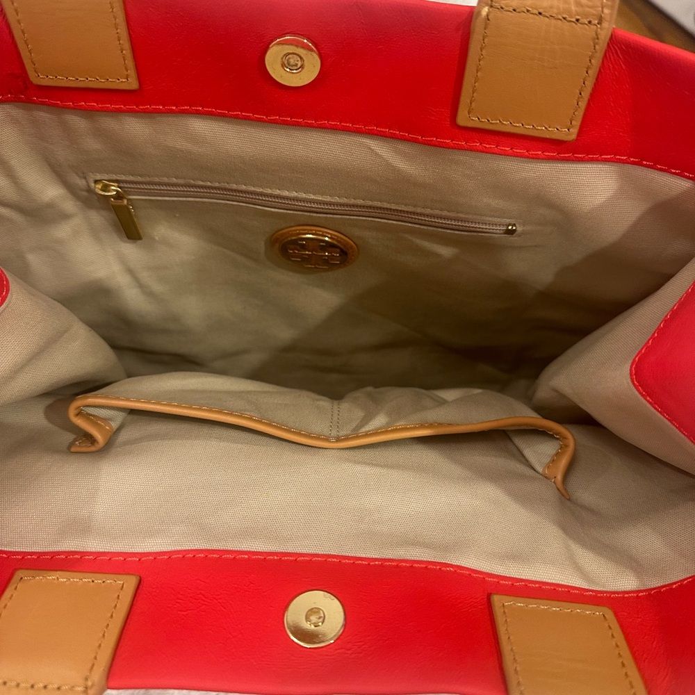 Tory Burch Women’s Red and brown Tote bag - Picture 7 of 10